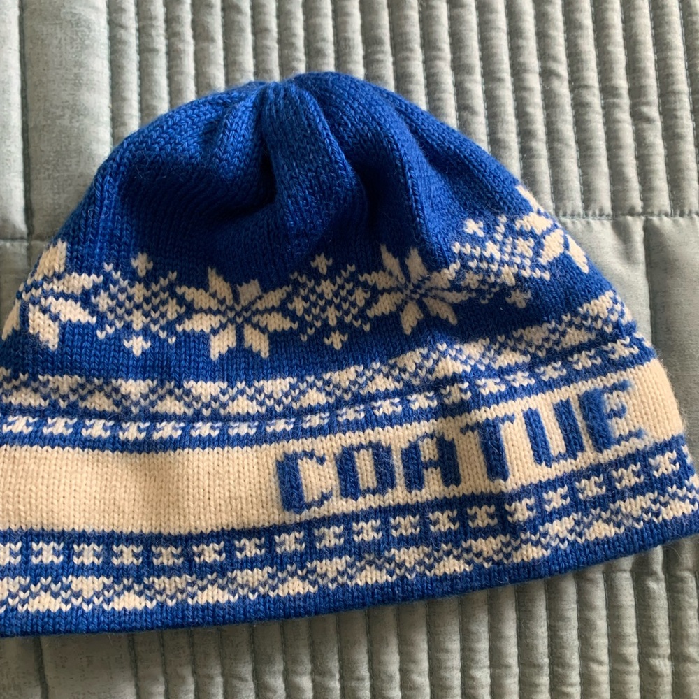 Vermont originals 100% wool beanie with fleece lining -word “Coatue” blue